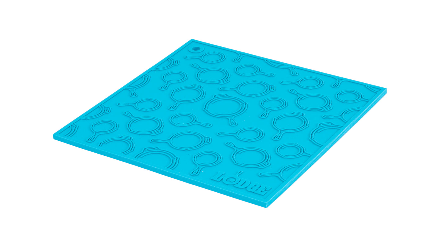 Lodge 7 Inch Square Turquoise Silicone Trivet With Skillet Pattern AS7SKT35