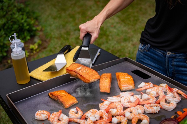 Charbroil 4-Burner Gas Griddle 18952074 - Home & Beyond