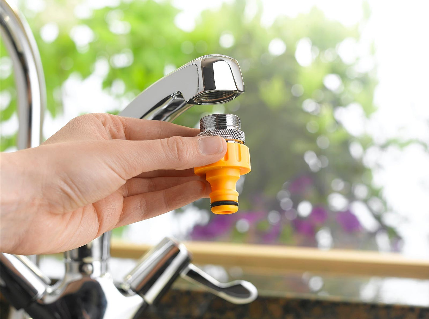 Hozelock Indoor Threaded Tap Connector 42000000