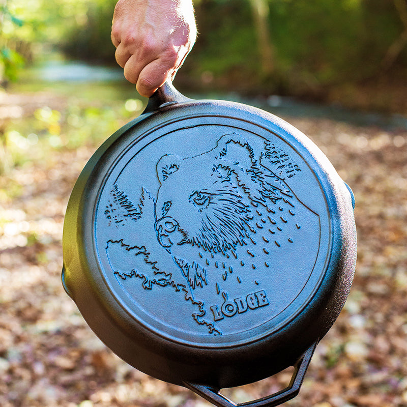 LODGE Wildlife Series 12 Inch Cast Iron Bear Skillet L10SKWLBR