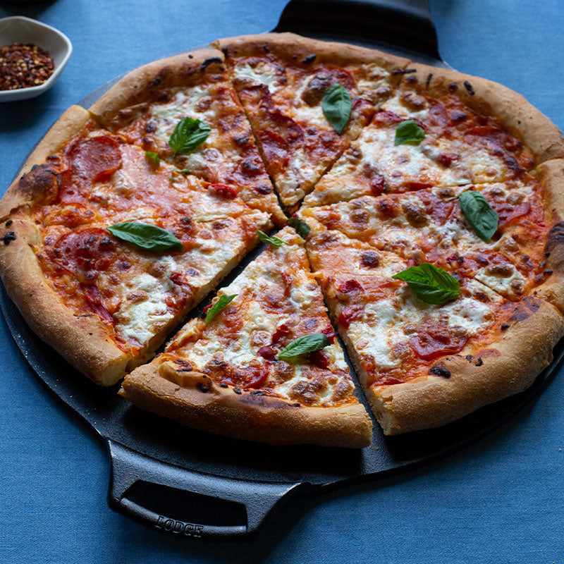 Lodge 15 Inch Seasoned Cast Iron Pizza Pan BW15PP