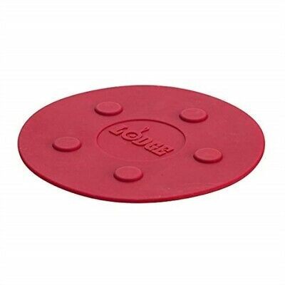 Lodge 8" Round Heat-Resistant Red Magnetic Trivet ASLMT41