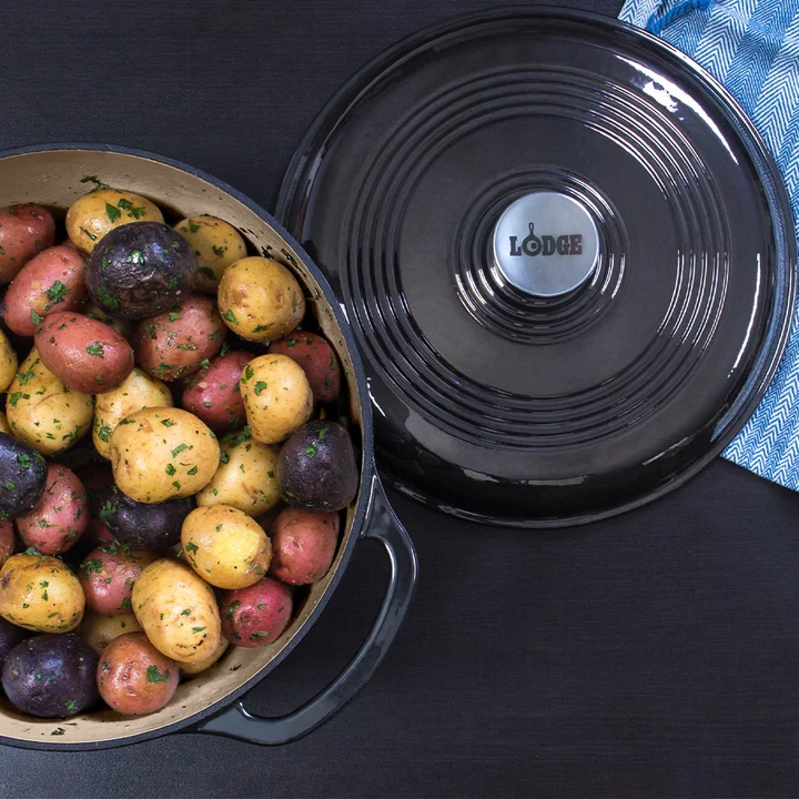 LODGE 6 Quart Midnight Chrome Enameled Cast Iron Dutch Oven - EC6D18