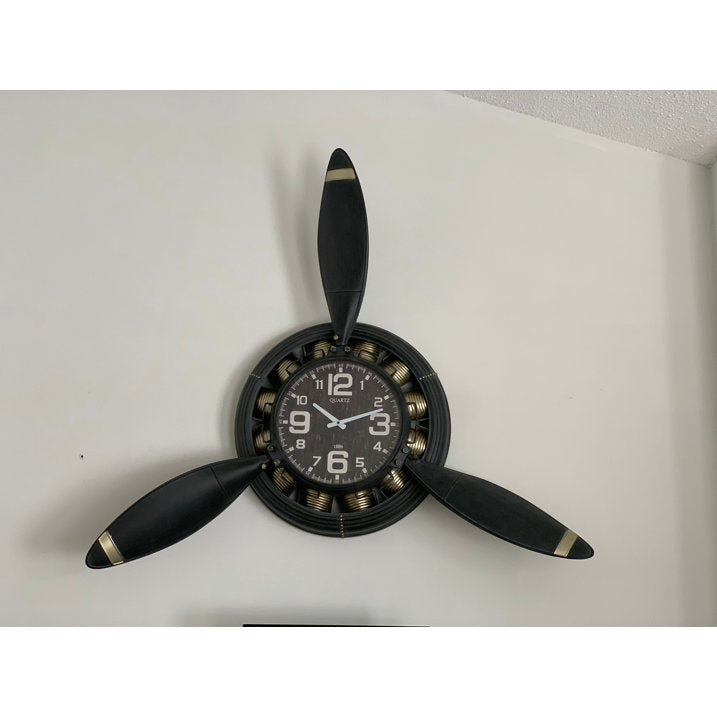 Metal Airplane Propeller Wall Décor clock