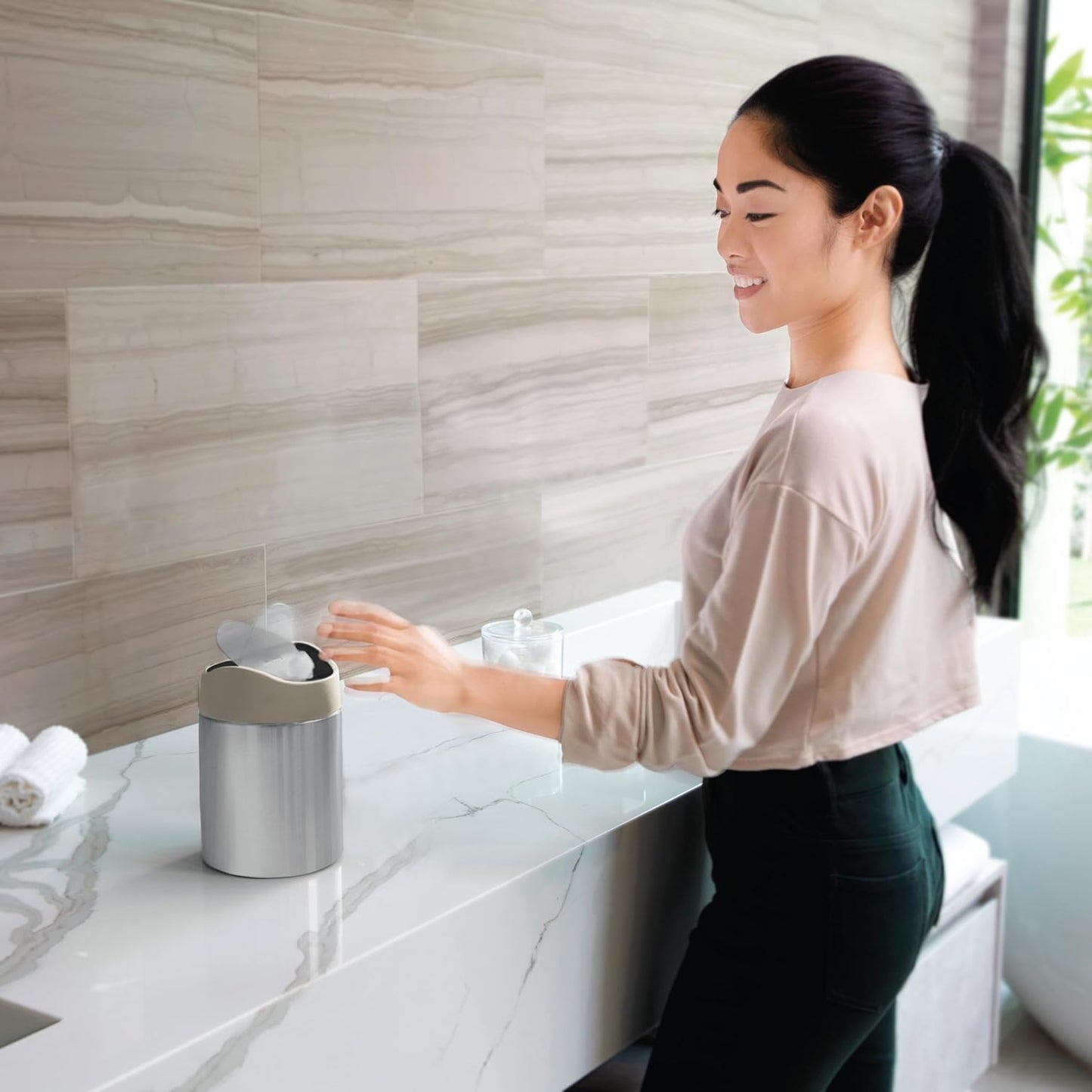 Simplehuman Mini Countertop Trash Can, 1.5L / 0.4 Gallon Compact Vanity Trash Can, Balanced Swing Lid