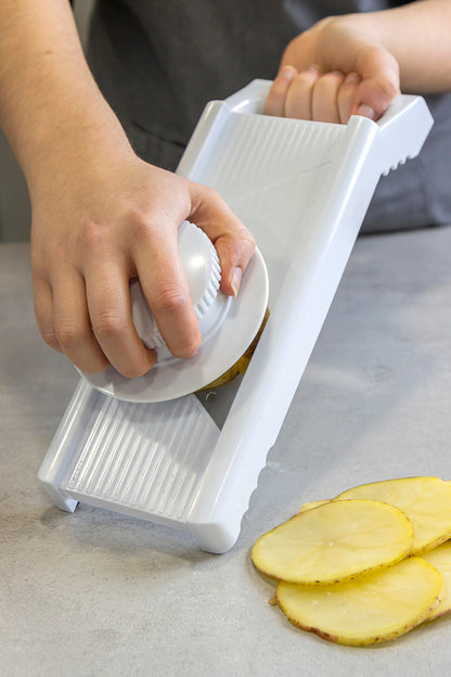 KitchenCraft 7 in 1 Mandoline and Grater Set