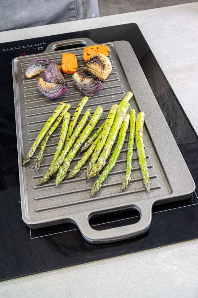 KitchenCraft Deluxe Cast Iron Griddle 45cm x 23cm