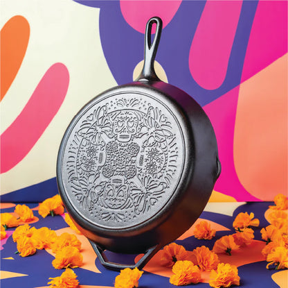 LODGE 31 Cm Seasoned Cast Iron Butterfly Sugar Skull Skillet