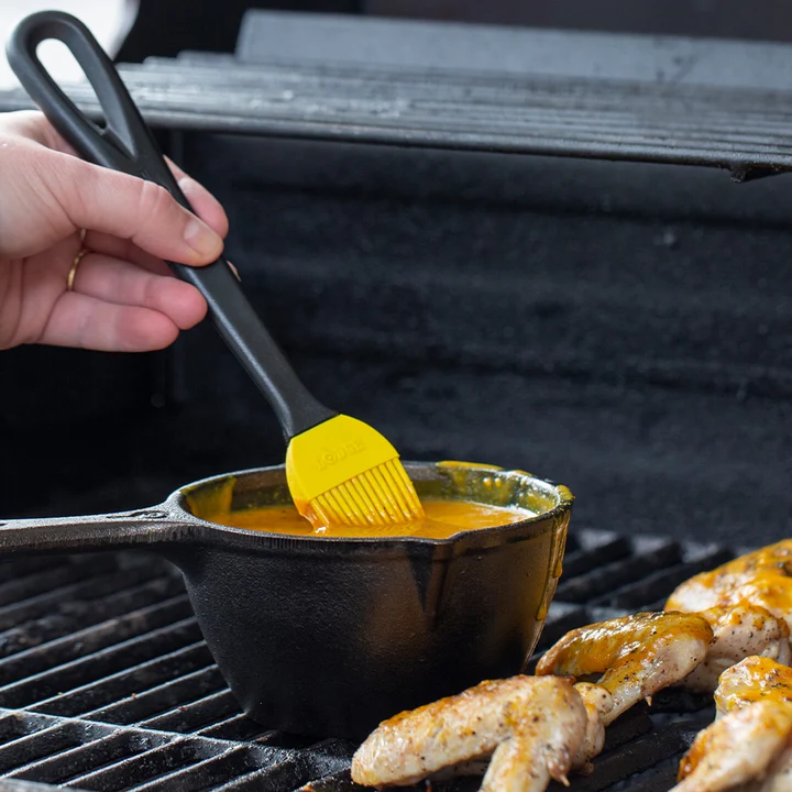 LODGE Cast Iron Melting Pot And Silicone Brush LMPB21