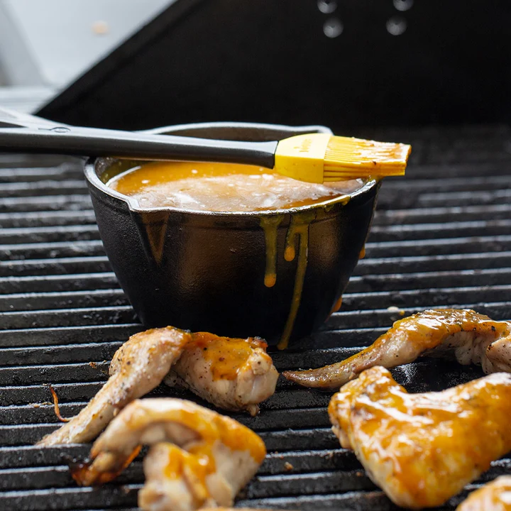 LODGE Cast Iron Melting Pot And Silicone Brush LMPB21