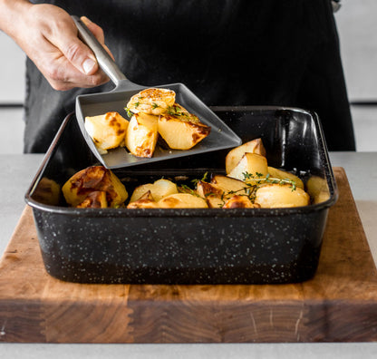 MasterClass Vitreous Enamel Roasting Pan, 40 x 28 x 7.5 cm