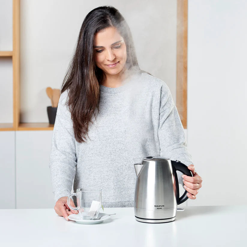 TAURUS SELENE KETTLE 1.7L CAPACITY BRUSHED S/S 2200W