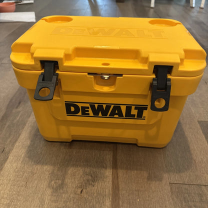 DEWALT DXC10QT 10 Qt. Insulated Lunch Box Cooler