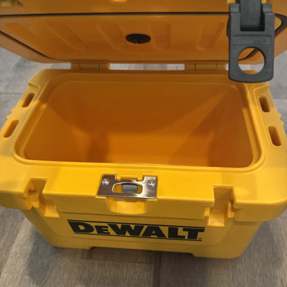 DEWALT DXC10QT 10 Qt. Insulated Lunch Box Cooler