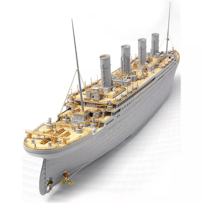 R.M.S Titanic Premium With LED 1/400